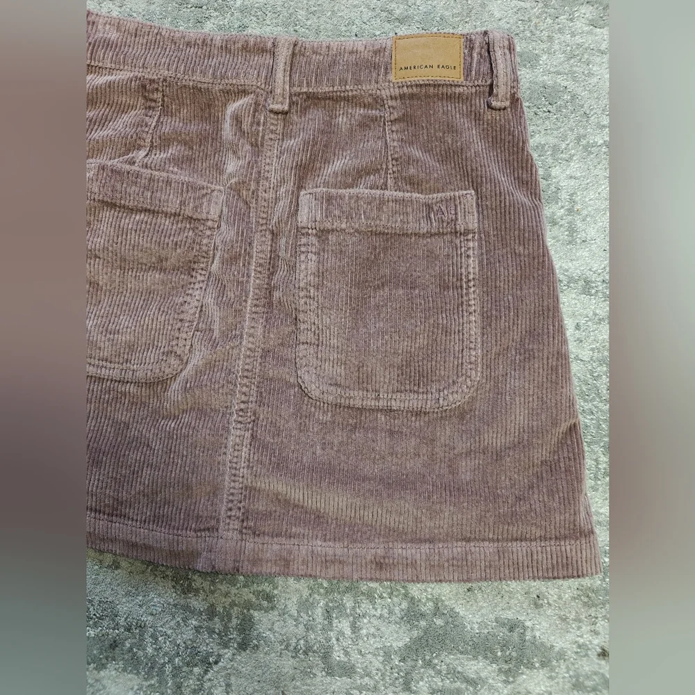 American Eagle Women's A-Line  Super Stretch Corduroy Mini Skirt size 6